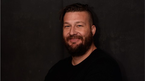 Sales Foundations for Closing Big B2B Sales from a Tech CEO