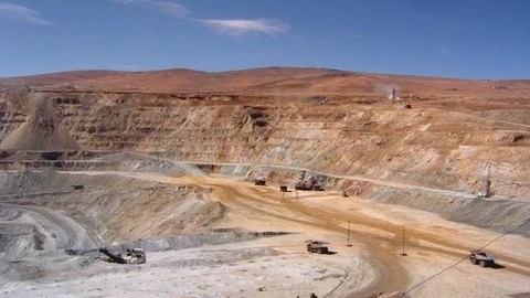 Aspectos básicos geológicos y mineros de Pórfidos Cupríferos