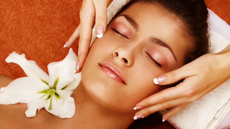 Curso Certificado en Facial Spa de Lujo - Guía Paso a Paso