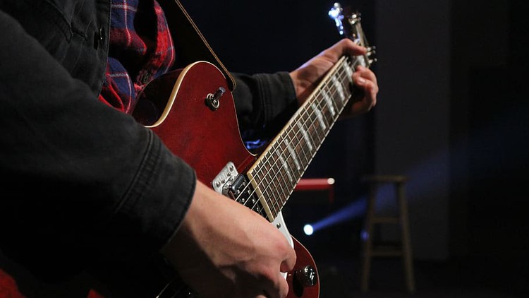 10 intermediate guitar solos for musicians