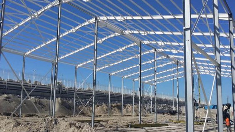 Etude complète d'un hangar industriel : charpente métallique