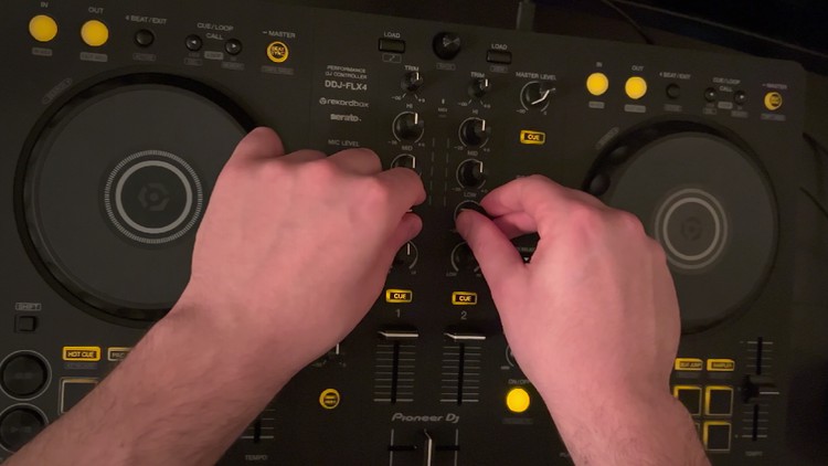 DJ Course - Pioneer DDJ-FLX4 - Walkthrough