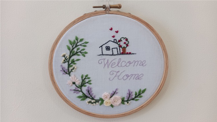 Hand Embroidery: DIY Embroidery hoop